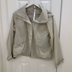 LULULEMON raincoat